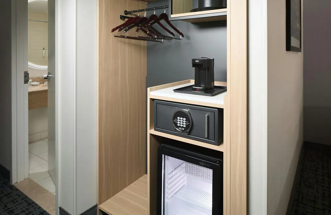 Fairfield Inn & Suites By Marriott Montreal Airport-1